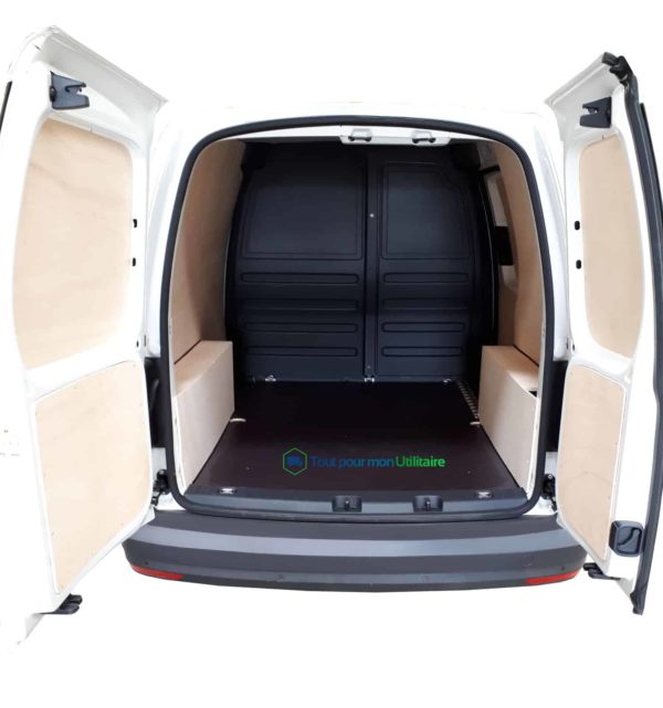 aménagement et accessoire habillage intérieur bois pour Volkswagen Caddy 2 portes arrières avec plancher anti dérapant porte arrière